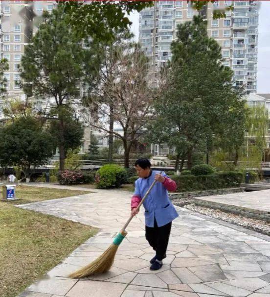 钟点工忘了吃饭 钟点工迟到早退怎么办 钟点工忘了吃饭 钟点工迟到早退怎么办