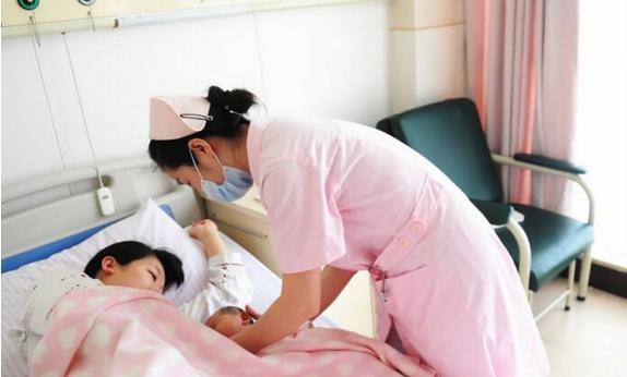 月嫂每天晚上偷跑外地 月嫂每天晚上偷跑外地