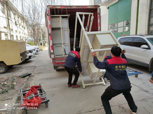 保姆跪下擦鞋 保姆跪地服务合法吗 保姆跪下擦鞋 保姆跪地服务合法吗