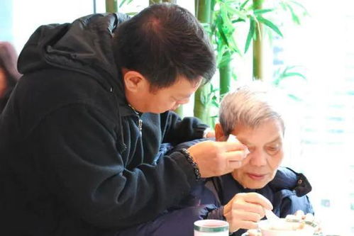 宝宝添加辅食的信号 宝宝添加辅食的信号