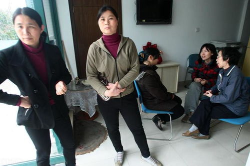 外卖小哥拆硕士录取通知时生病父亲泪崩