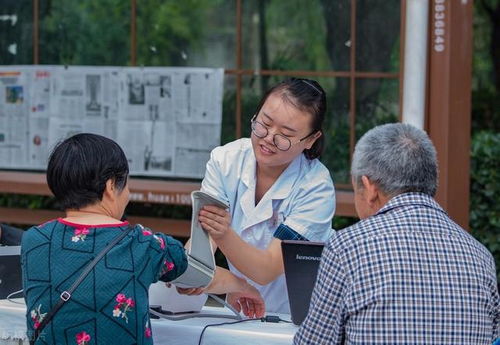 天鹅找保姆天鹅找保姆的场景图片 天鹅找保姆天鹅找保姆的场景图片