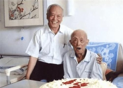 多吃有益于眼睛的食物 多吃有益于眼睛的食物