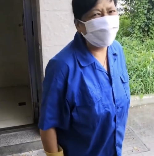 月嫂和不住家的区别在哪