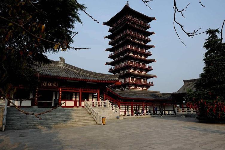 院子墙的风水禁忌图片欣赏(农村大门影背墙有什么讲究) 院子墙的风水禁忌图片欣赏(农村大门影背墙有什么讲究)