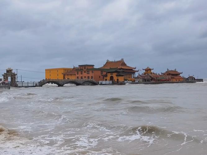 天蝎座男生和什么座最配 天蝎座男生最配星座