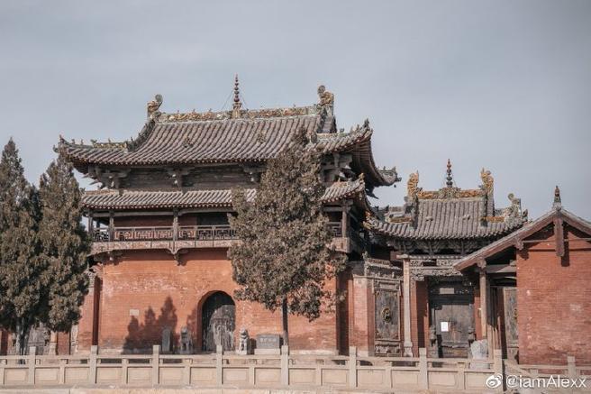 本命佛上面刻字是否会影响猴年的恋爱空间需求(本命佛上面刻字会影响生肖猴 本命佛上面刻字是否会影响猴年的恋爱空间需求(本命佛上面刻字会影响生肖猴