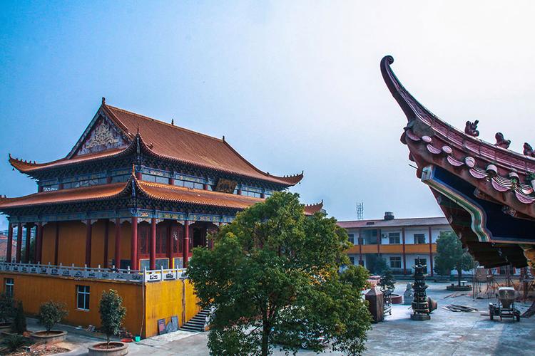 2025年5月哪天安葬好 2025年5月份哪天适合安葬 2025年5月哪天安葬好 2025年5月份哪天适合安葬