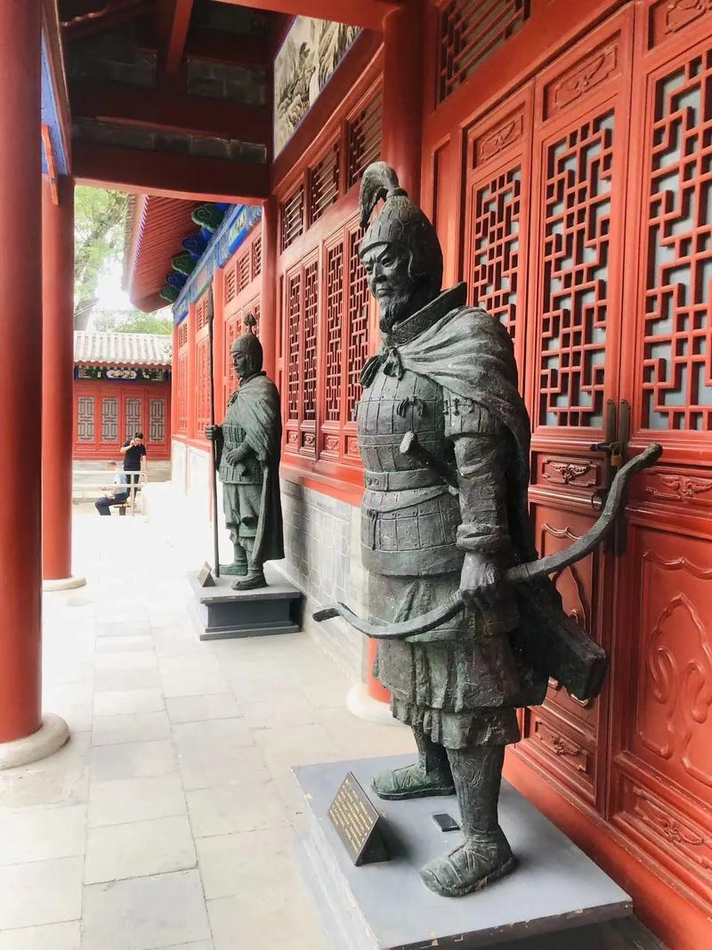 2025年属牛的幸运色和禁忌色 2025年属牛的守护神 2025年属牛的幸运色和禁忌色 2025年属牛的守护神