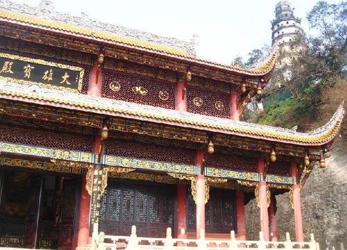 2025年属羊女结婚黄道吉日 2025年黄道吉日婚嫁老