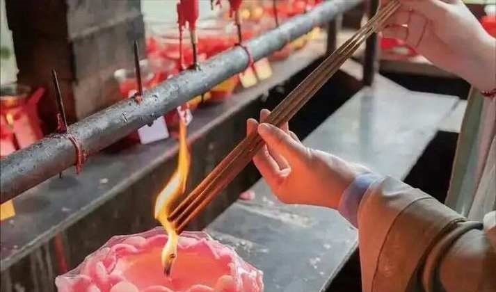 星座密语:最爱一吻定情的星座_星座密语:12星座狐媚排行榜 星座密语:最爱一吻定情的星座_星座密语:12星座狐媚排行榜