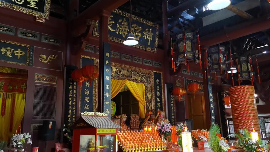 属蛇天平座2025年运势 属蛇的天称座的性格和运 属蛇天平座2025年运势 属蛇的天称座的性格和运