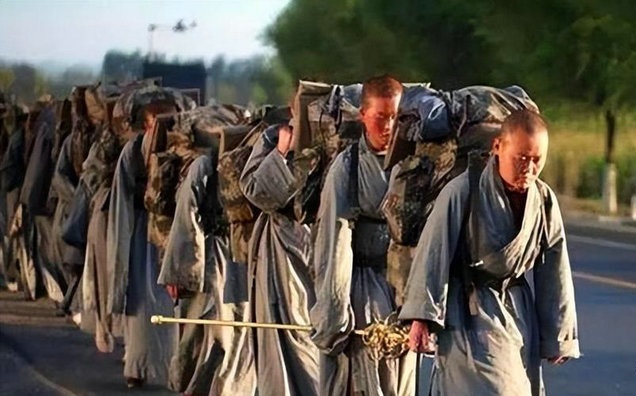 2025年女属马下半年感情运