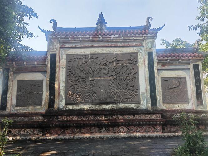 梦见庭院里有死人尸体是什么征兆