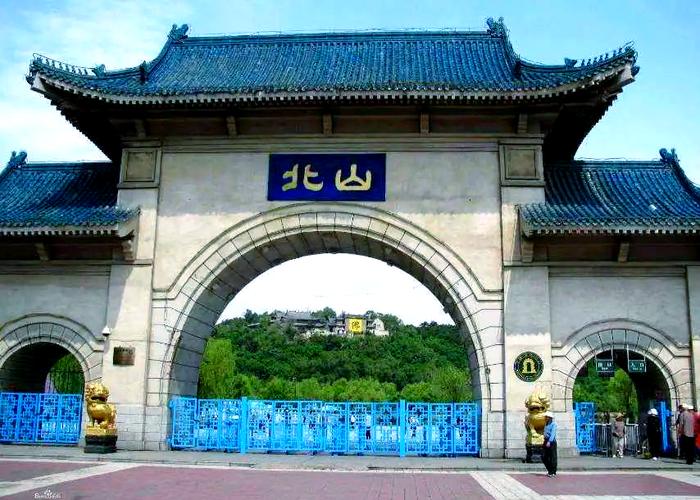 杨幂没磨骨前图片杨幂活在修图世界里,中年 杨幂没磨骨前图片杨幂活在修图世界里,中年