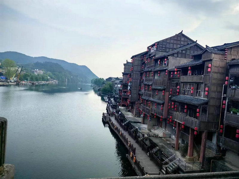 长的像冯小刚是什么病徐帆曾经收养的女婴, 长的像冯小刚是什么病徐帆曾经收养的女婴,