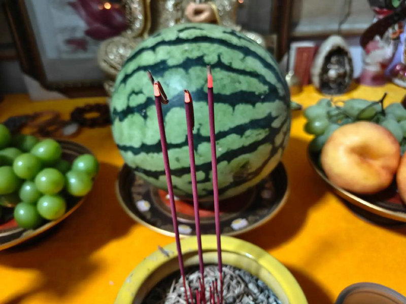 官方回应新能源车在高速上充电难 官方回应新能源车在高速上充电难