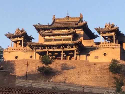 熊青春为啥离开郑秋冬猎场熊青春得了脑癌是